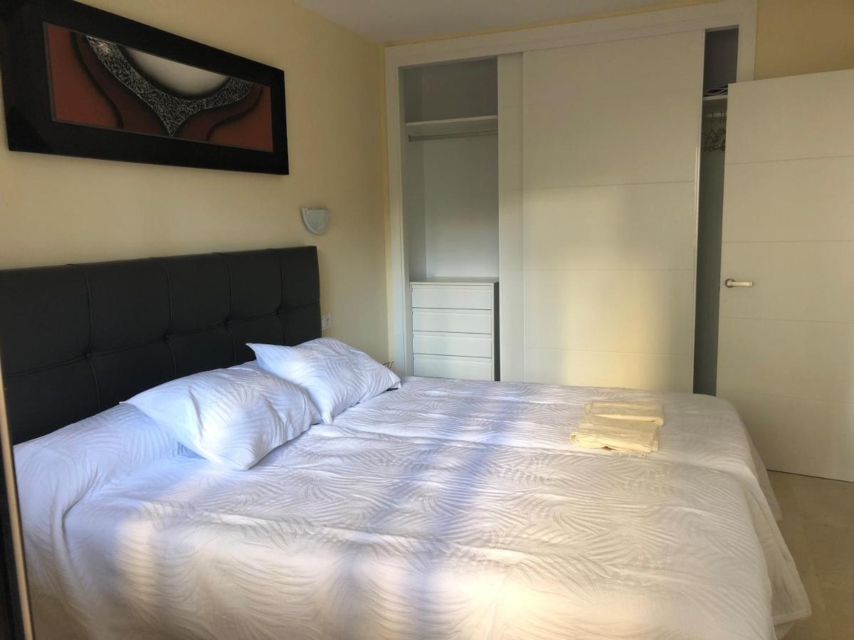 Moderno Apartamento en Primera línea Paseo Marítimo Fuengirola Exterior foto