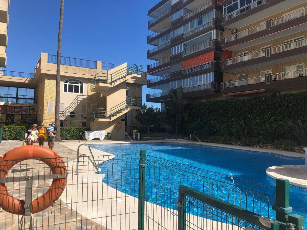 Moderno Apartamento en Primera línea Paseo Marítimo Fuengirola Exterior foto